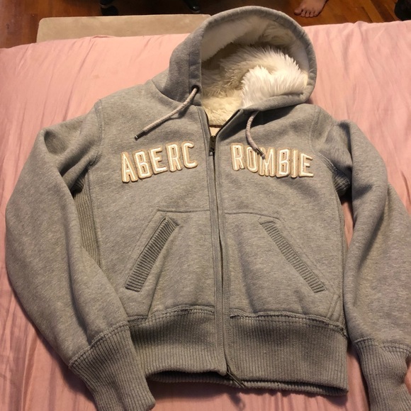 Abercrombie & Fitch Tops - Abercrombie Hoodie